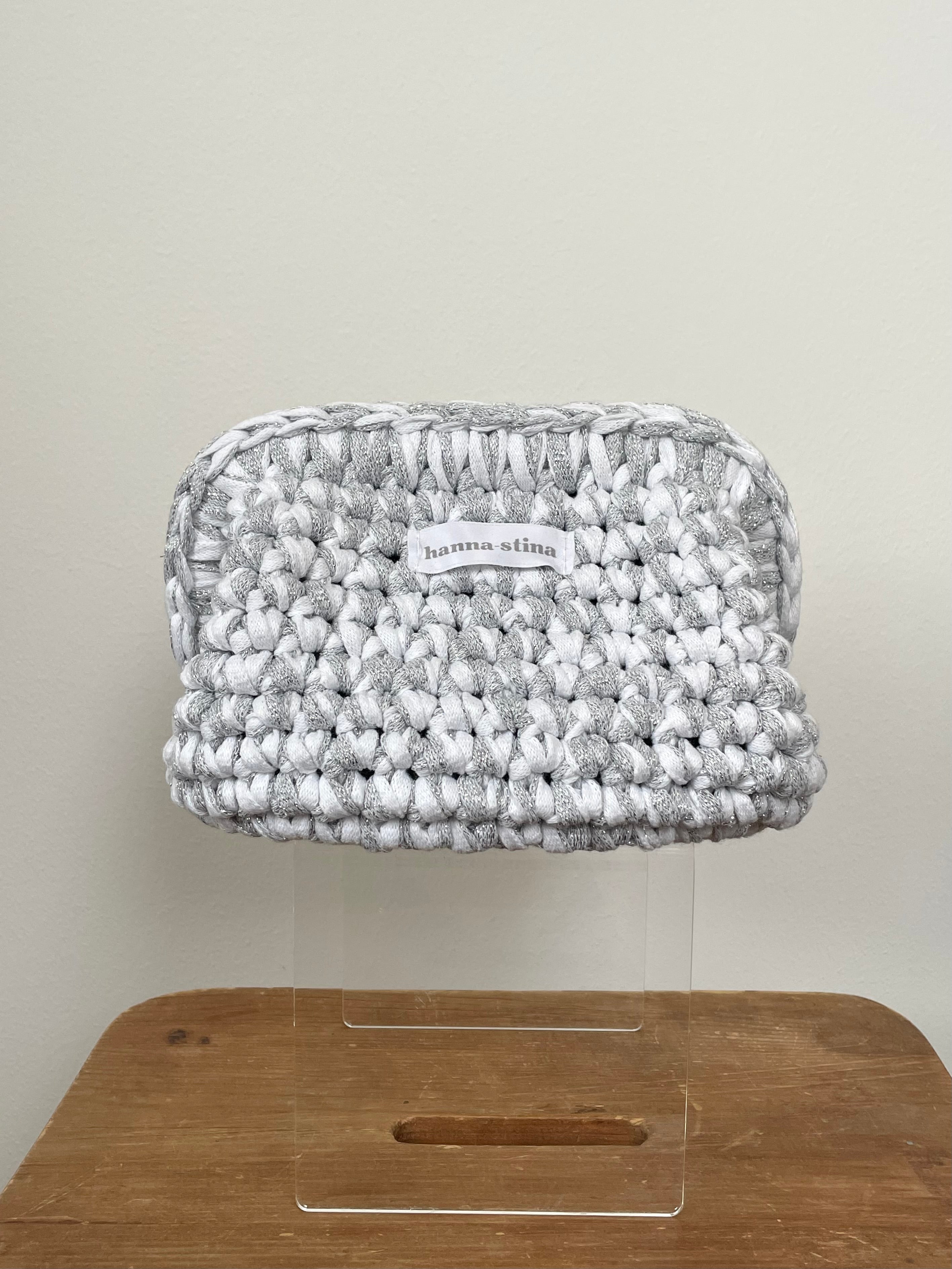 Esternecessären - Vit/silver