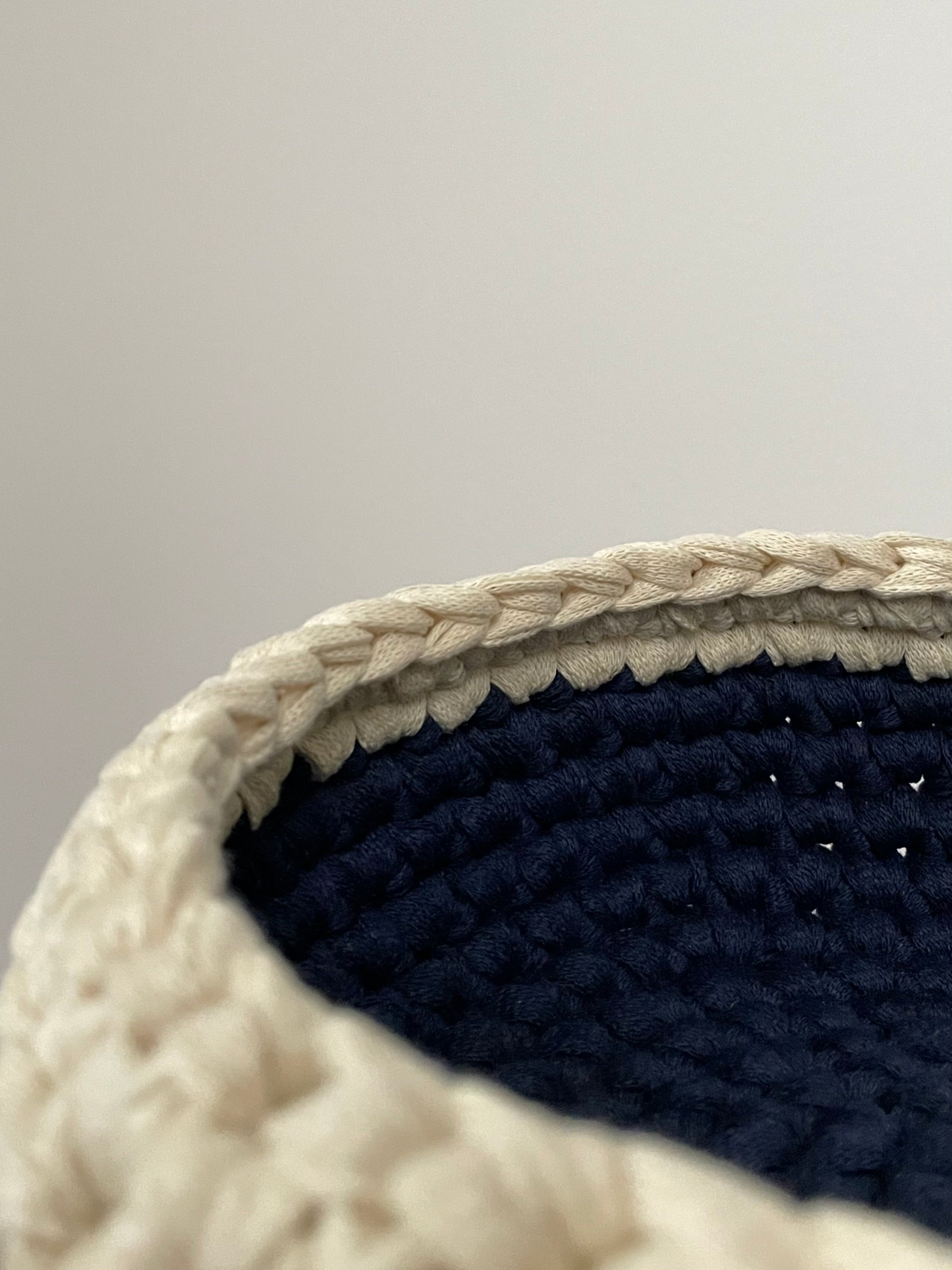 Virkad korg - Stor marinblå