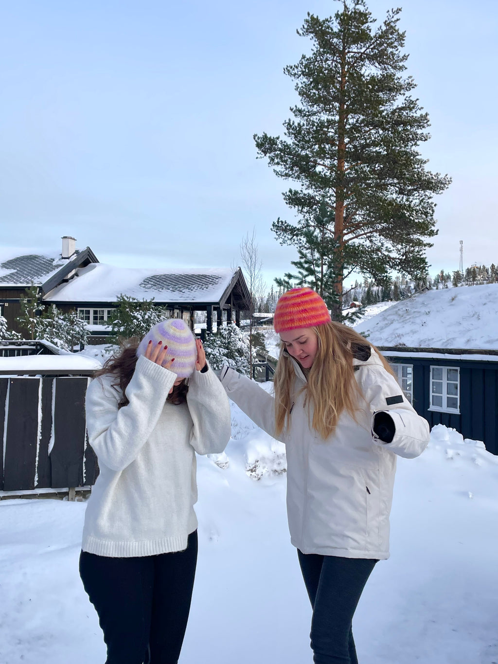 Juna Beanie - Syrén/gul