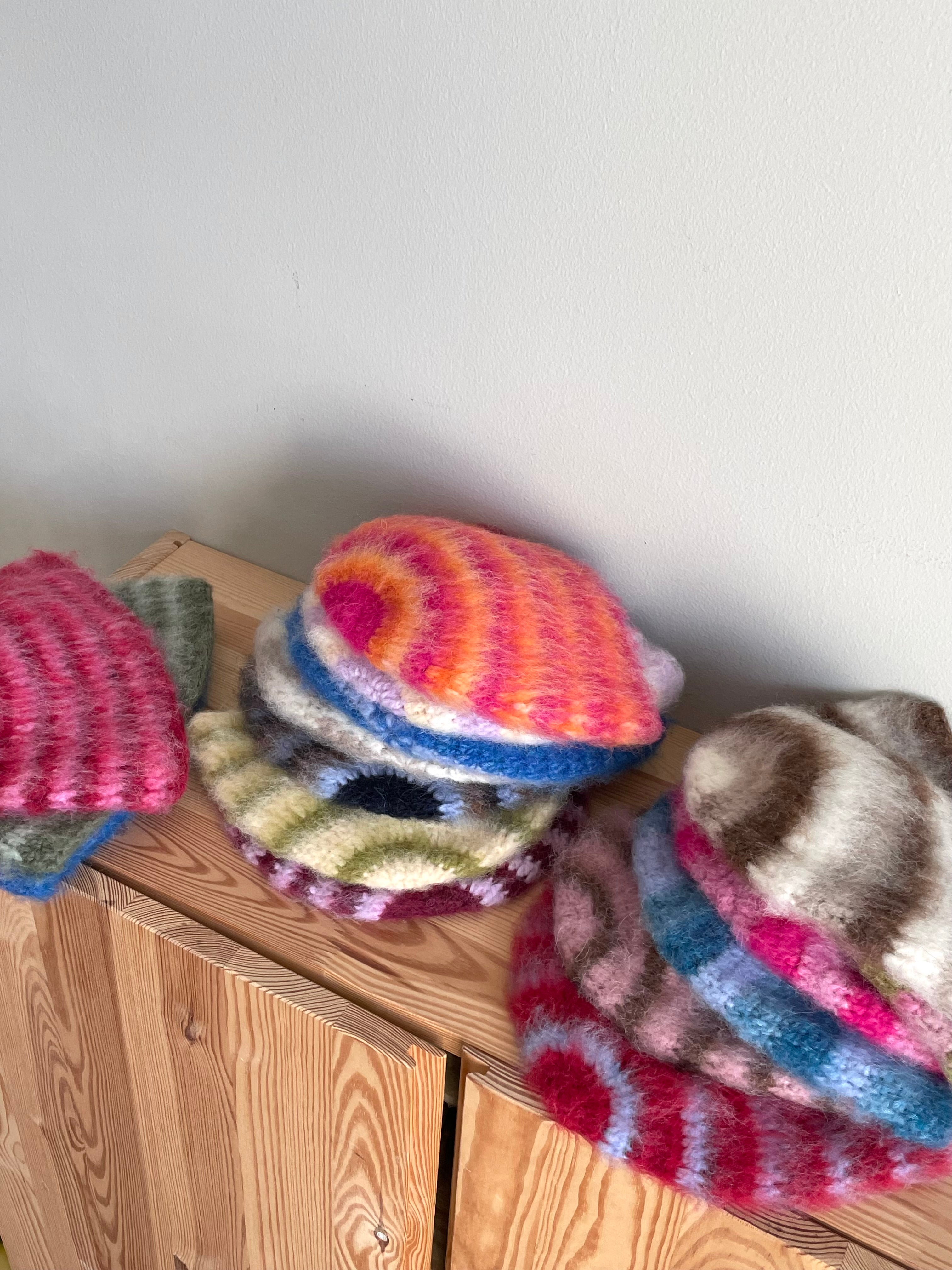 Juna Beanie - Rosa/blå