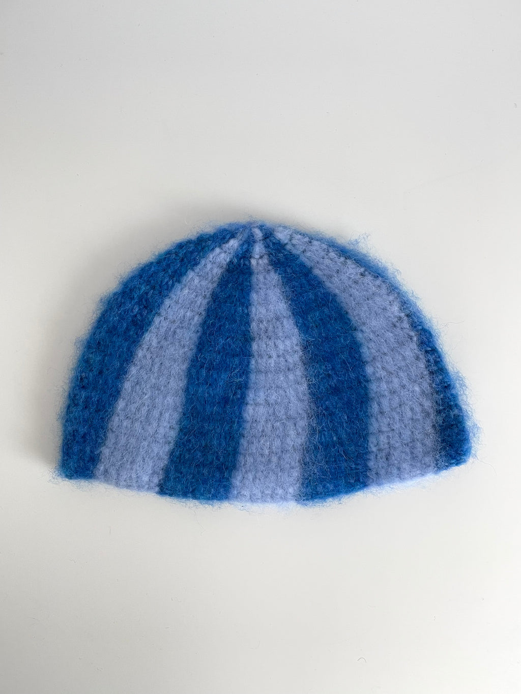 Juna Beanie - Blå virvel