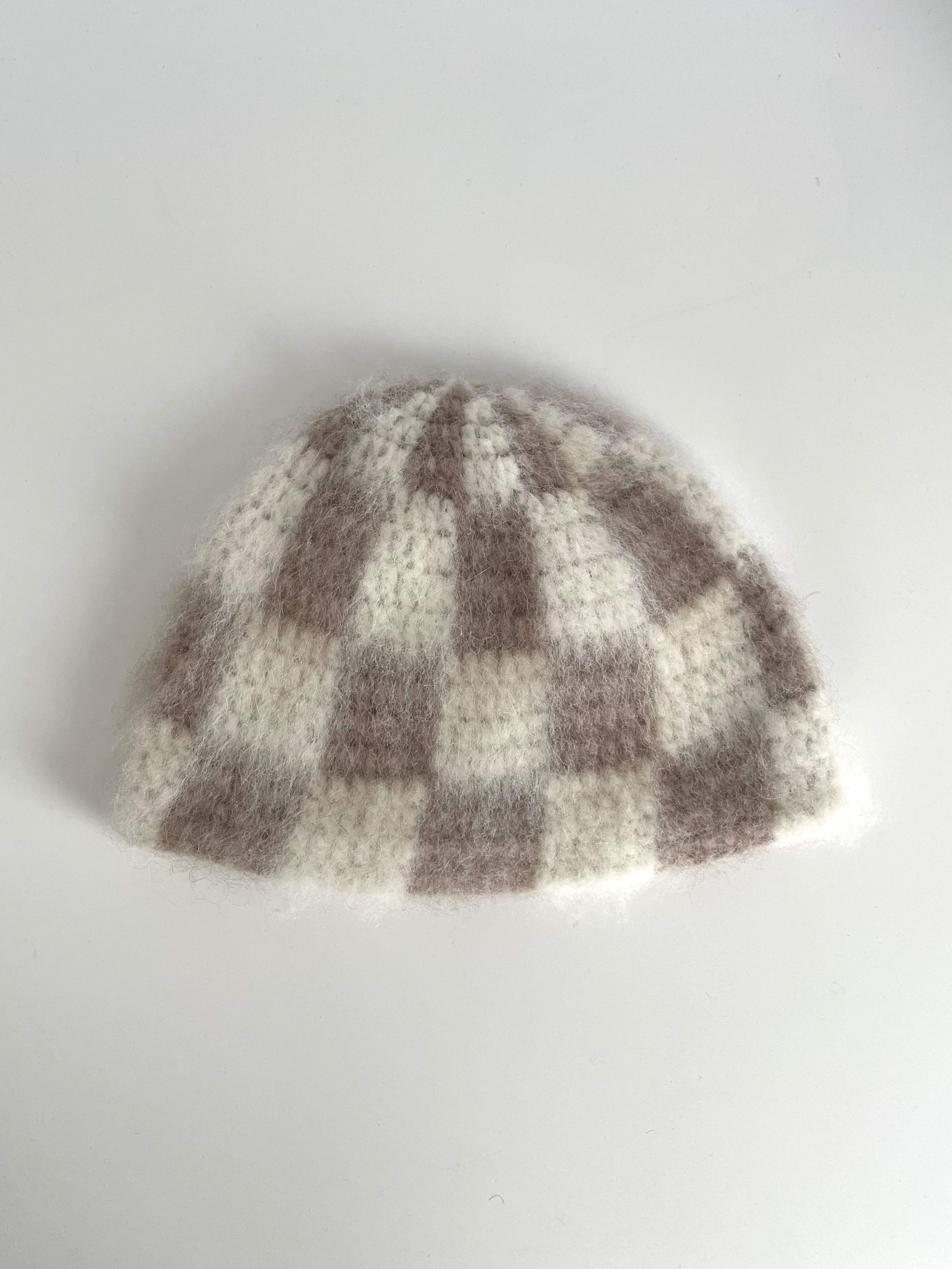 Juna Beanie - Vit/beige rutig