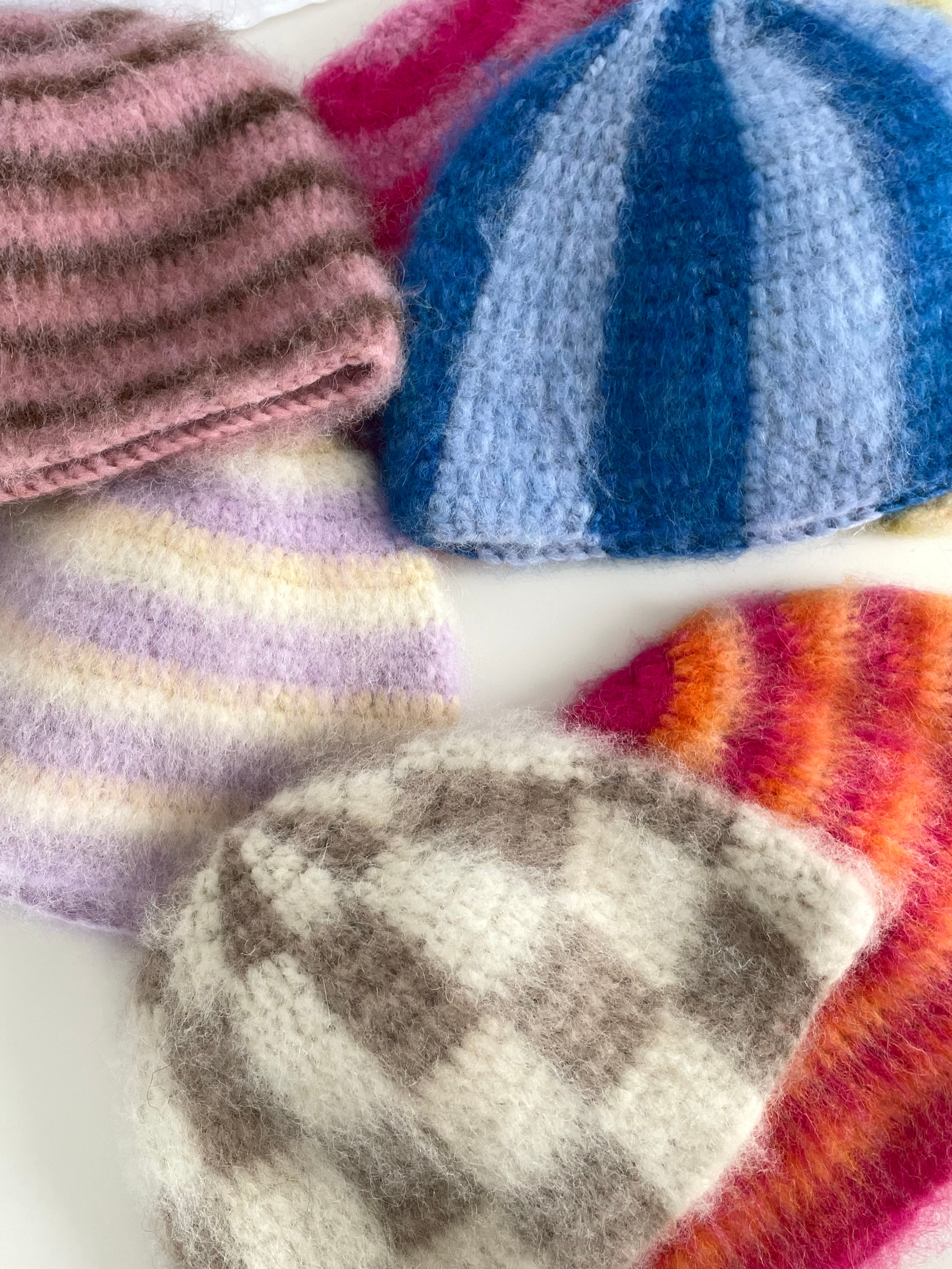 Juna Beanie - Blå virvel